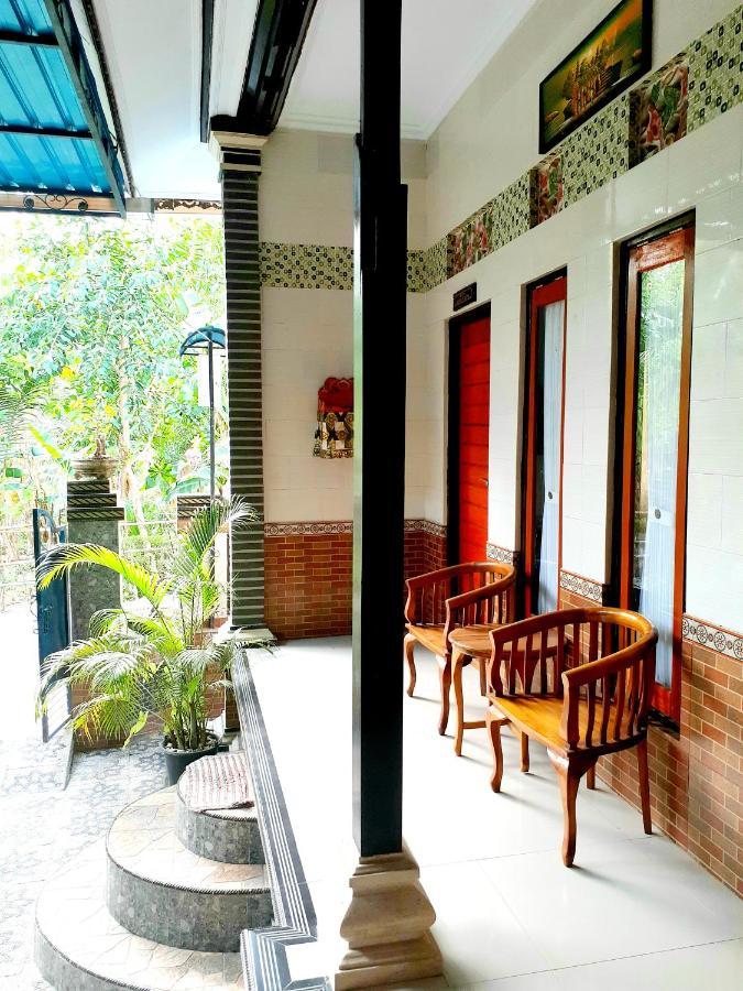 Nova Homestay Toyapakeh Bagian luar foto